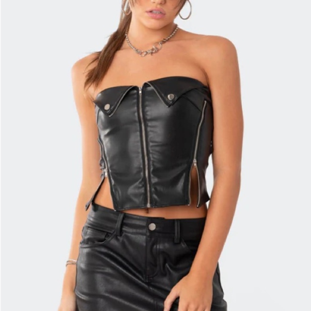 Edikted Black Faux Leather Corset top - Picture 6 of 8